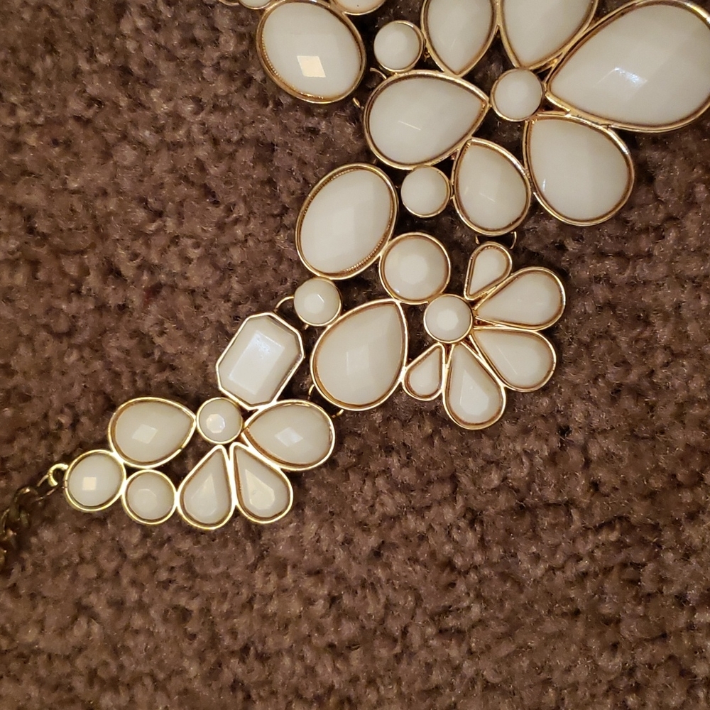 Necklace - Picture 3 of 4